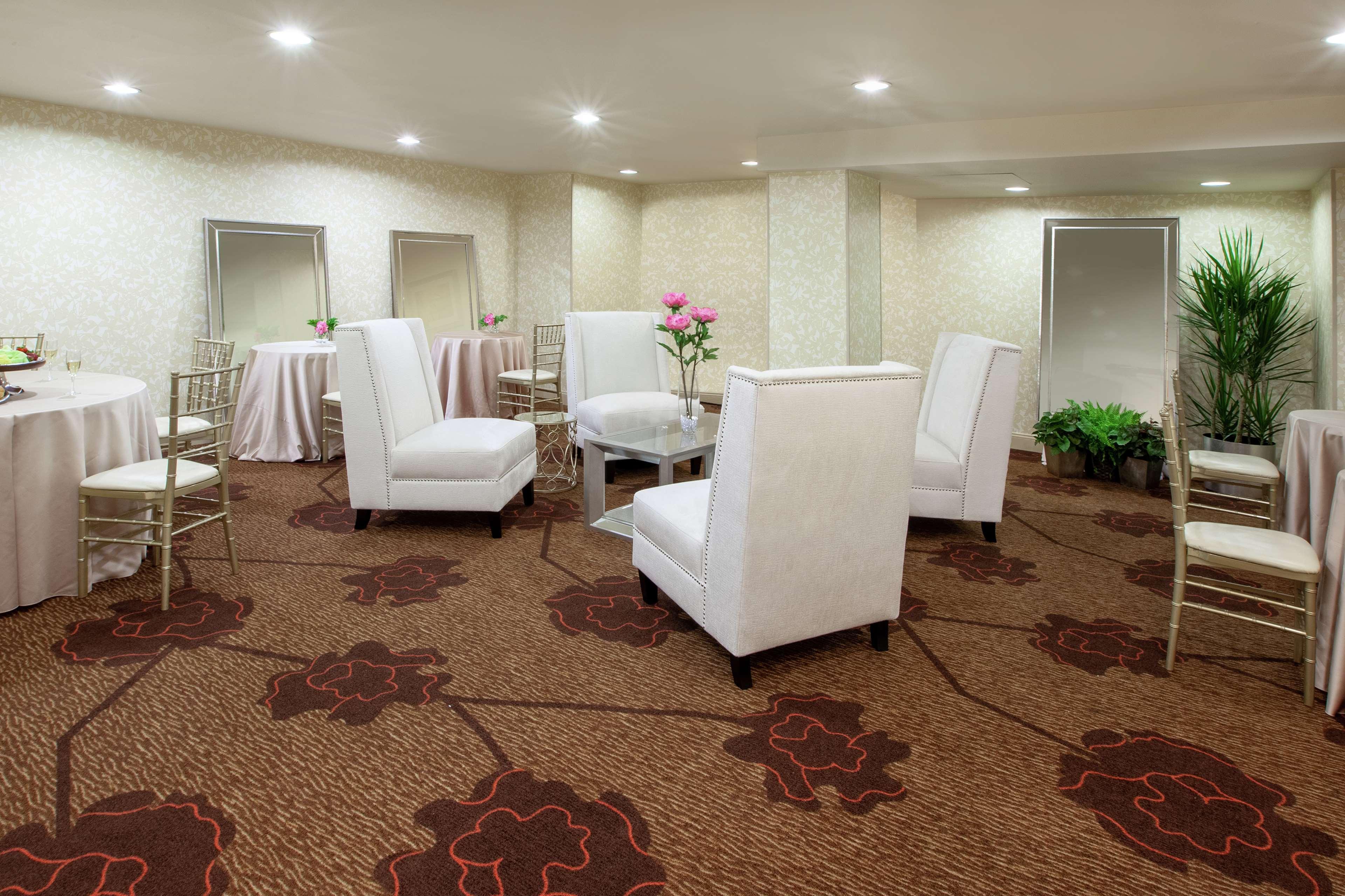 Hilton Garden Inn Pittsburgh University Place Buitenkant foto
