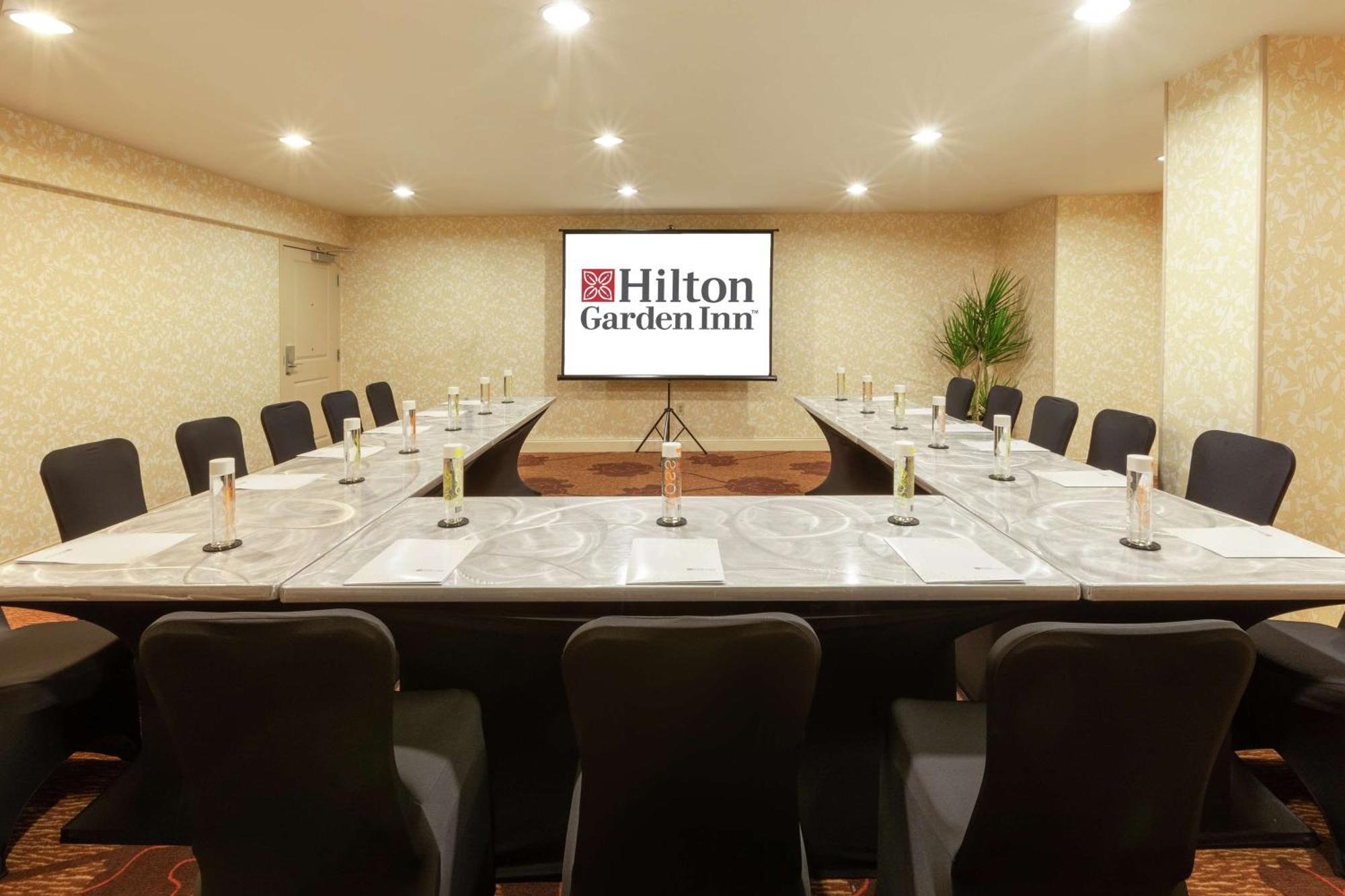 Hilton Garden Inn Pittsburgh University Place Buitenkant foto
