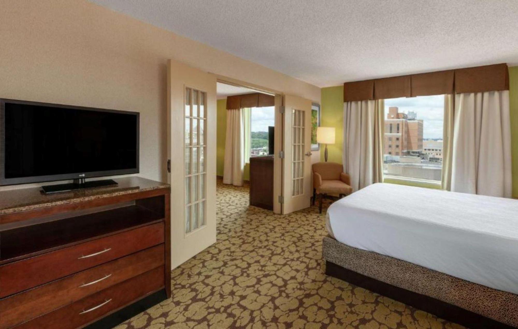 Hilton Garden Inn Pittsburgh University Place Buitenkant foto