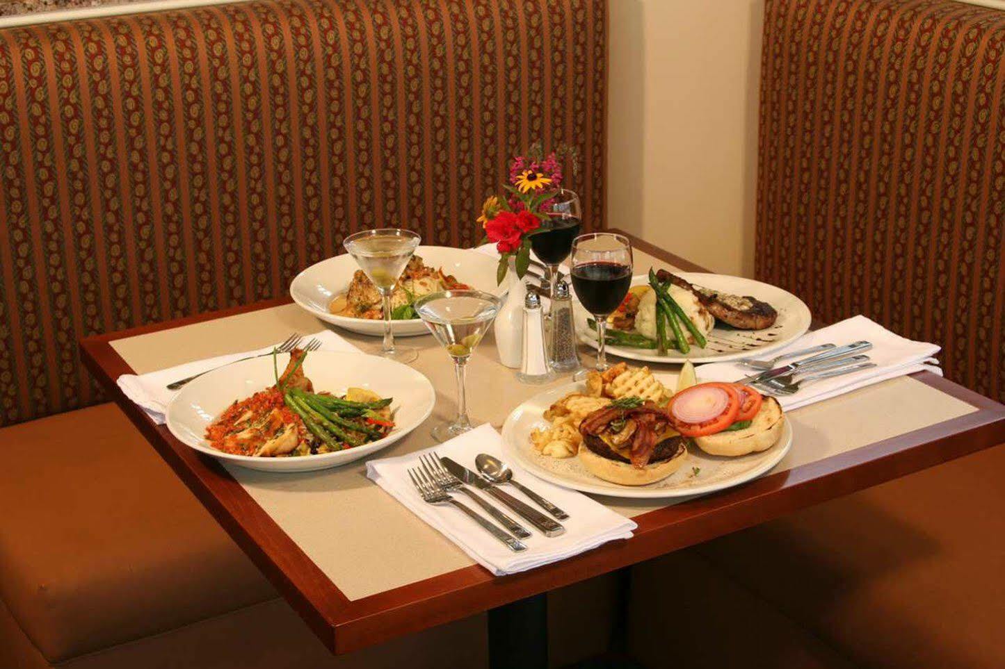 Hilton Garden Inn Pittsburgh University Place Restaurant foto